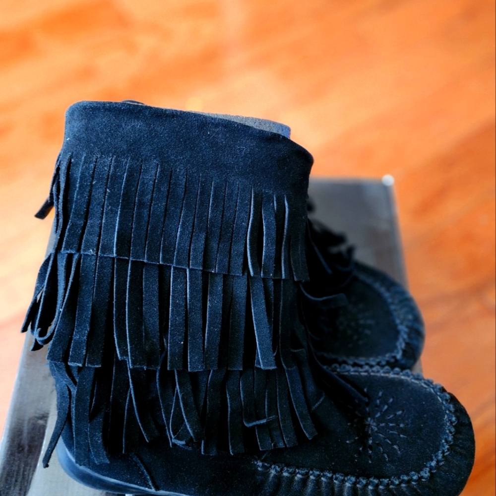Collins Stuart moccasins